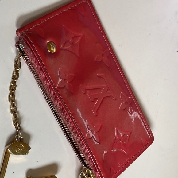 LV Vernis Key Cles in Pink - Picture 12 of 16